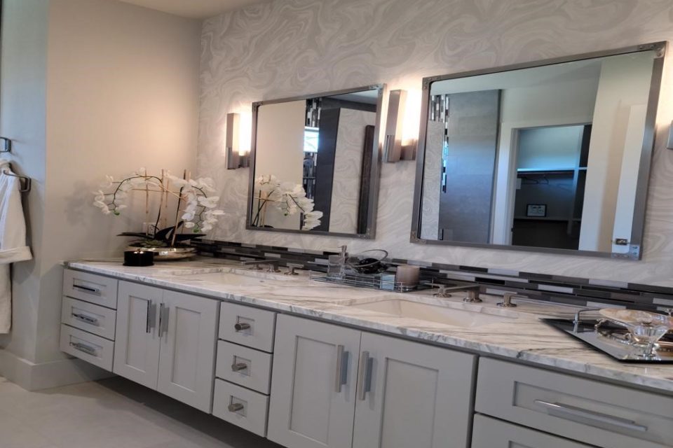 Austin-Builder-contemporary-shaker-style-bathroom-cabinet-78746-512-Builders-1024x768-Medium